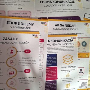 Ukážka kariet: zásady pri kontaktovaní rodiča, etické dilemy, komunikácia pri incidente